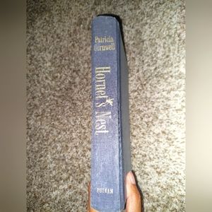Book - Hornets Nest by Patricia Cornwell